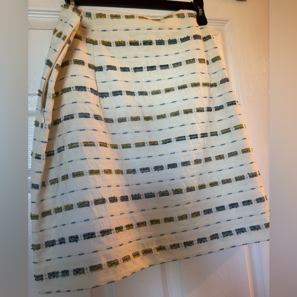 NEW WITH TAG! Loft Skirt - Picture 4 of 8